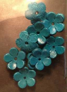 Lederblüten türkis